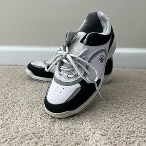Etonic bowling shoes